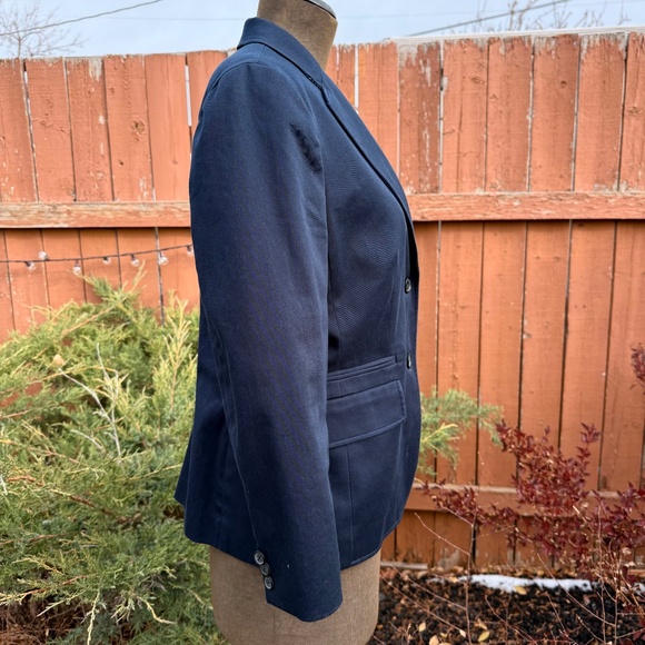 Classic Brooks Brothers Tailored Navy Blazer - Picture 3 of 16
